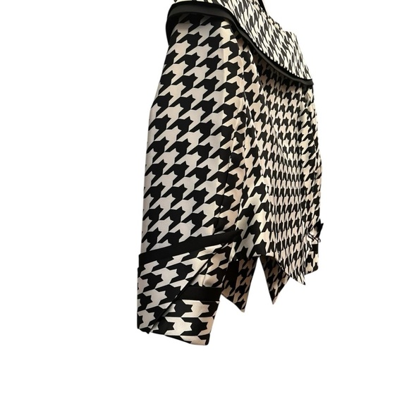 Black and White Houndstooth Skirt & Jacket Suit - Picture 5 of 8